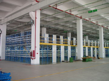 Sàn nhà tầng hai tầng công nghiệp Kệ 5m chiều cao với Bề mặt