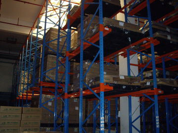 một lối đi vào lối Đi vào kệ pallet công nghiệp để kho kho, 1500KG