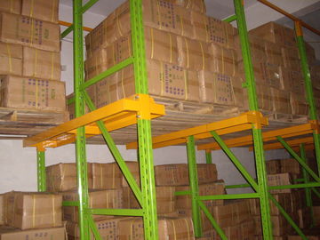 mật độ cao Ổ đĩa kệ pallet với sơn bột phun đã hoàn thành